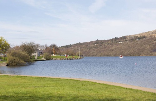 Gallt Y Foel Cottage | ELIDIR VIEW, pet friendly, with open fire in Llanberis