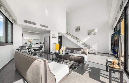 Neve Tzedek Apartment | Elifelet Luxury Pool and Balcony By Nimizz