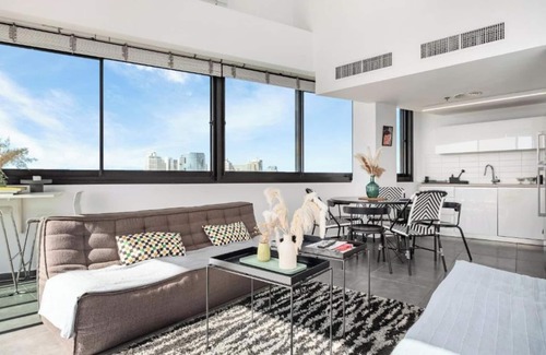 Neve Tzedek Apartment | Elifelet Luxury Pool and Balcony By Nimizz