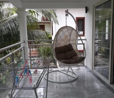 Mare Anglaise House | Elilia's Haven