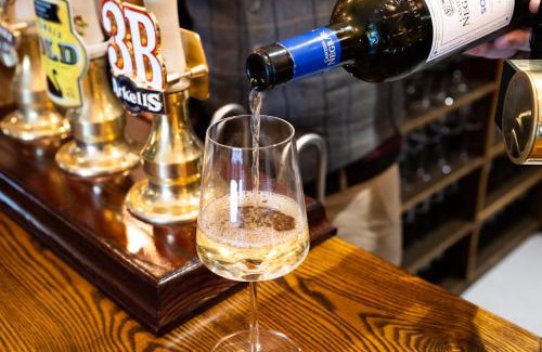 South Cerney Hotel | Eliot Arms