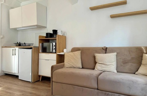 Quartier Vieux Marche-Cathedrale Apartment | Elisa, studio contemporain au coeur de la ville