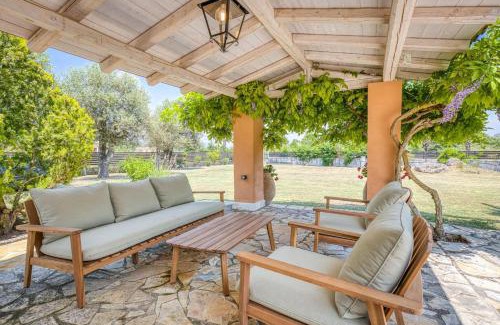 Parelia Villa | Elissavet by Vintage Travel