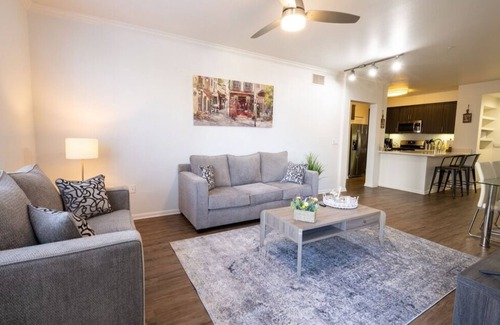 Marina del Rey Apartment | Elite 2 Bedroom Condo At The Heart Of Marina Del Rey, Close To Everywhere!