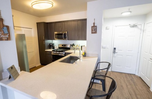 Marina del Rey Apartment | Elite 2 Bedroom Condo At The Heart Of Marina Del Rey, Close To Everywhere!