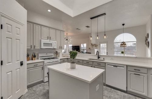 Fossil Creek House | Elite 4BR/2B Home with Hot Tub, Pool, and BBQ