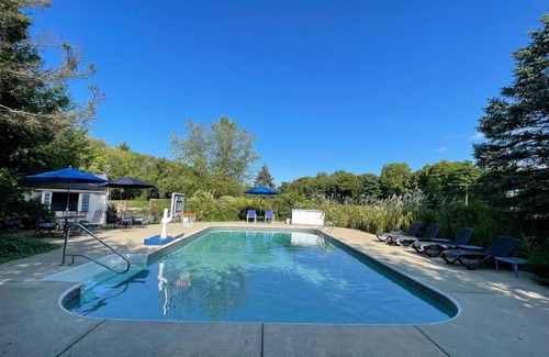 Three Oaks House | Elite Berrywood Farm