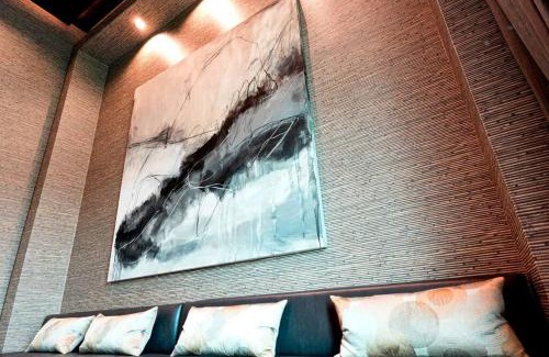 Addicks Apartment | Elite Executive King Suite