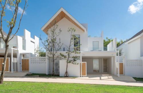 Si Sunthon Villa | Elite Living - Design 3BR Pool Villa in Newly Built LuxPride 4 L6 Residence