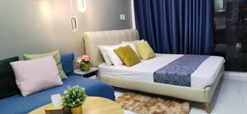 Downtown House | Elite Pod Manila