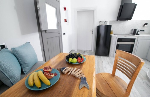 Exomytis Villa | Elite Santorini Villa | Aegean Melody Suites | 2 Bedroom | Heated Outdoor.