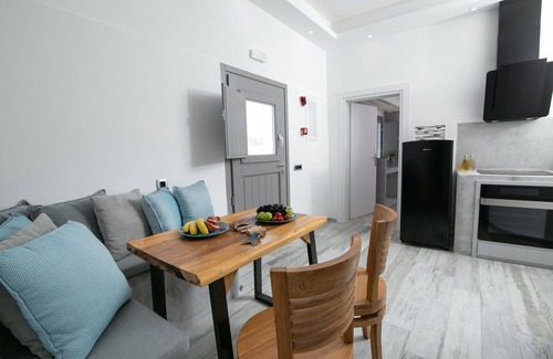 Exomytis Villa | Elite Santorini Villa | Aegean Melody Suites | 2 Bedroom | Heated Outdoor.