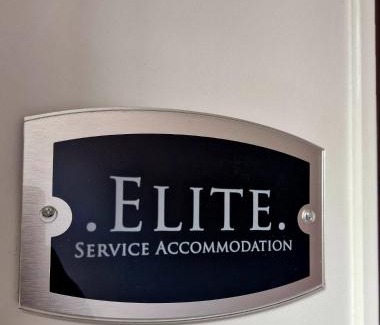 Prestwich Apartment | Elite Service Accommodation 5min to Tram, direct to Manchester, 5 min drive to High Street & M60 J17