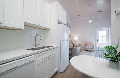 Cedar Key Apartment | Eliza Offers Beauty and Comfort Downtown!