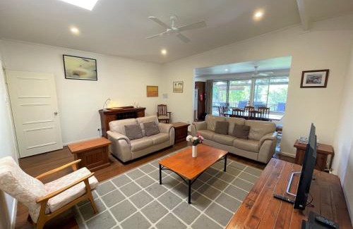 Elizabeth Beach House | Elizabeth Beach Guest House
