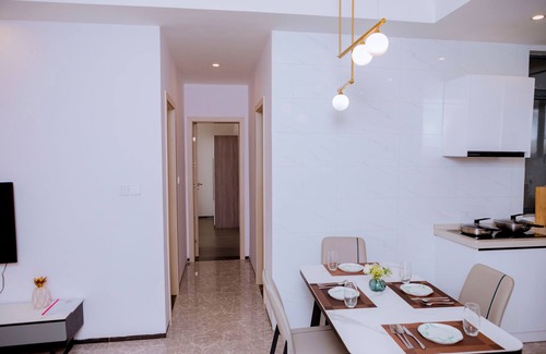 Remera Apartment | Elizabeth Golf Apartment offers accommodations with access to beauty services.