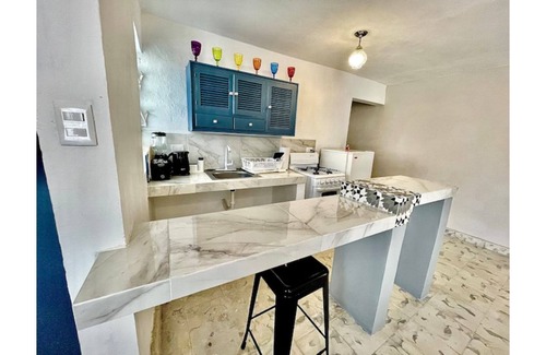 Zona Paseo Montejo Apartment | Elizabeth I Paseo Montejo Merida With Pool