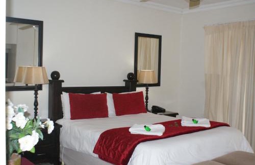 Ekurhuleni House | Elizabeth Lodge