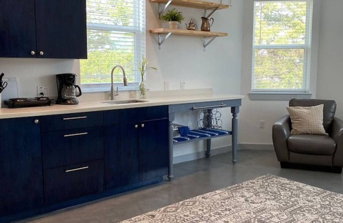 Huntsville Apartment | Elizabeth Manor in Downtown Huntsville