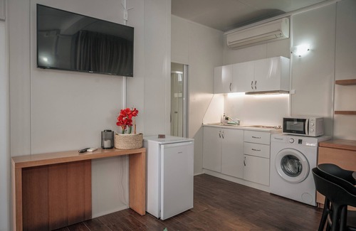 Katerini House | Elizabeth Queen Luxury Rooms