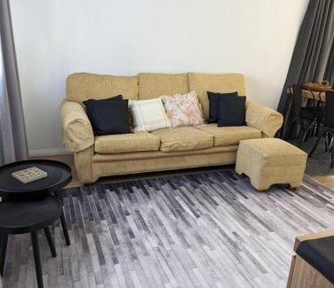 Junee Villa | Elizabeth Street Guesthouse