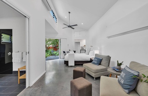 Boomerang Beach Villa | Elizabeth Villa, Private & tranquil 4 mins to NSW'S best beach winner 2024