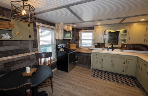 Elizabethtown Apartment | Elizabethtown Cozy Apartment Suite, walkable to downtownn