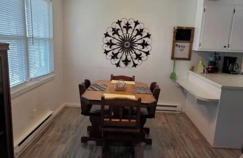 Elizabethtown House | Elizabethtown Ohio River/Shawnee National Forest