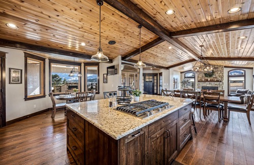Estes Park House | Elk Corner - Hot Tub, Foosball, Views & Court Yard!