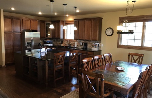 Fraser House | Elk Court Luxury Mountain Retreat, Sleeps up to 16 people
