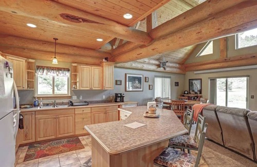 Roubaix Cabin | Elk Creek Retreat - wonderful family cabin in beautiful location
