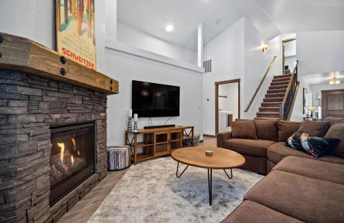 Ponderay House | Elk Grove Getaway