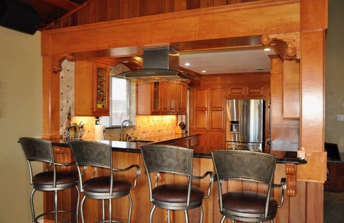 Bay Area House | ELK House in CC! 4 bedrooms 2 bath! Book now for Spring and Summer! Free Wi-Fi
