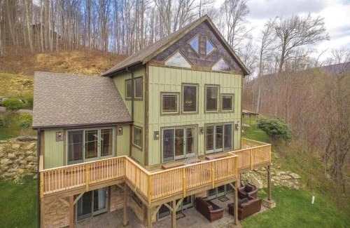 Banner Elk House | Elk Island at River Run