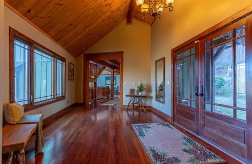 Banner Elk House | Elk Island at River Run