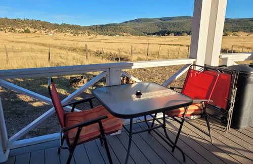 Blue House | Elk Mountain at Laney Lane