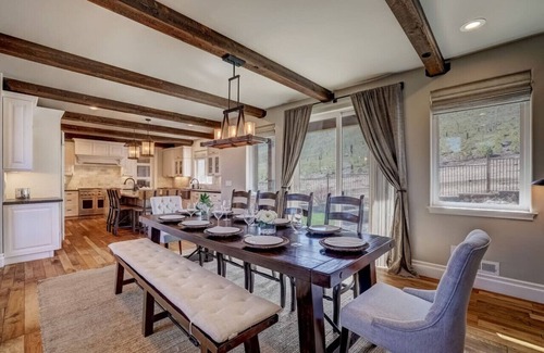 Mountain View Estates House | Elk Point Paradise - AC + Hot Tub + Pool Table