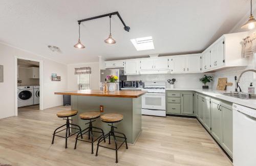 Elk Rapids House | Elk Rapids Retreat 3BDR Vacation Home Newly Renovated ➠ 136