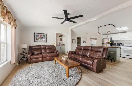 Elk Rapids House | Elk Rapids Retreat 3BDR Vacation Home Newly Renovated ➠ 136