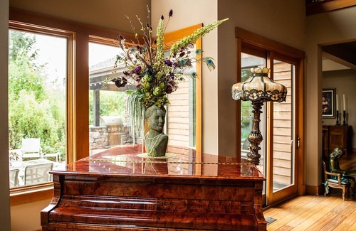Cle Elum House | Elk Ridge Estate, Sleeps 23. With 500 Acres Of Private Forest To Explore