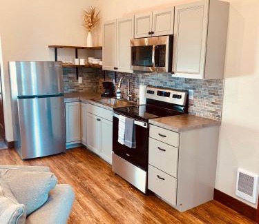 Lakeside House | Elk Ridge Village 301B Cozy Cabin with views of Flathead Lake