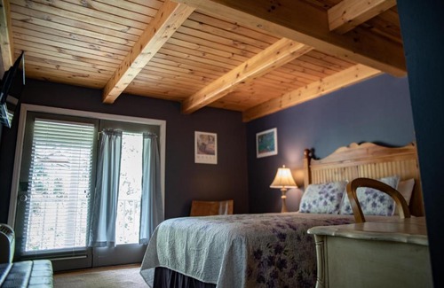 Sutton Hotel | Elk River Hotel & Cafe