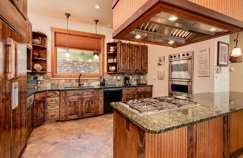 Windcliff Estates House | Elk Summit Vacation Home at Windcliff by RedAwning