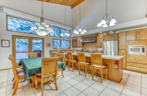 Easton House | Elk Tracks Lodge