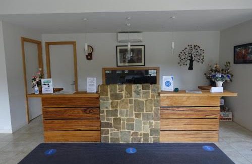 Marysville Hotel | Elkanah Lodge and Conference Centre