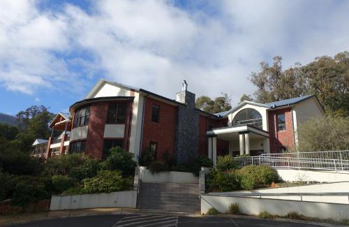 Marysville Hotel | Elkanah Lodge and Conference Centre