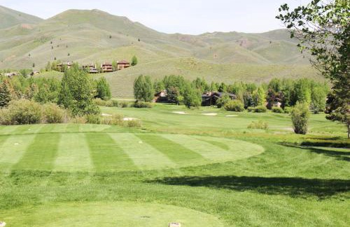 Elkhorn Village House | Elkhorn Escape