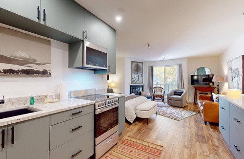 Elkhorn Village Condo | Elkhorn Village 2079 - New Listing! Access to Elkhorn Amenties