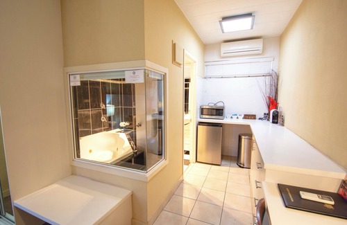 Alice Springs Hotel | Elkira Court Motel