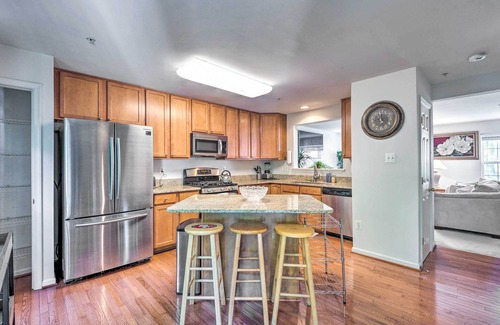 Elkridge House | Elkridge Townhome ~ 15 Mi to Dtwn Baltimore!